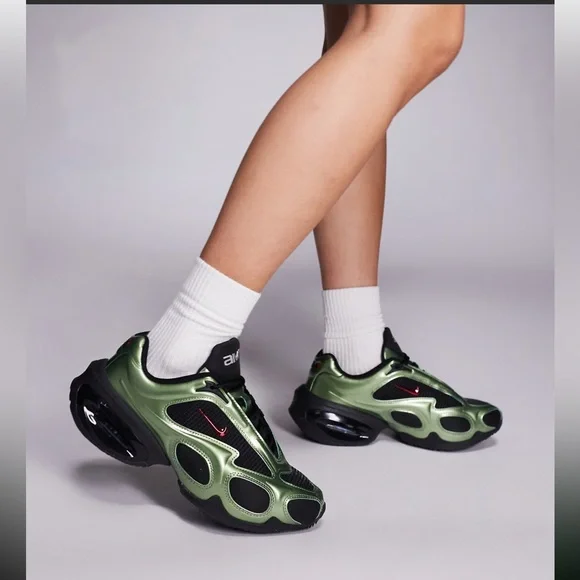 Women’s Nike Air Max Muse Metallic Oil Green - Picture 1 of 8